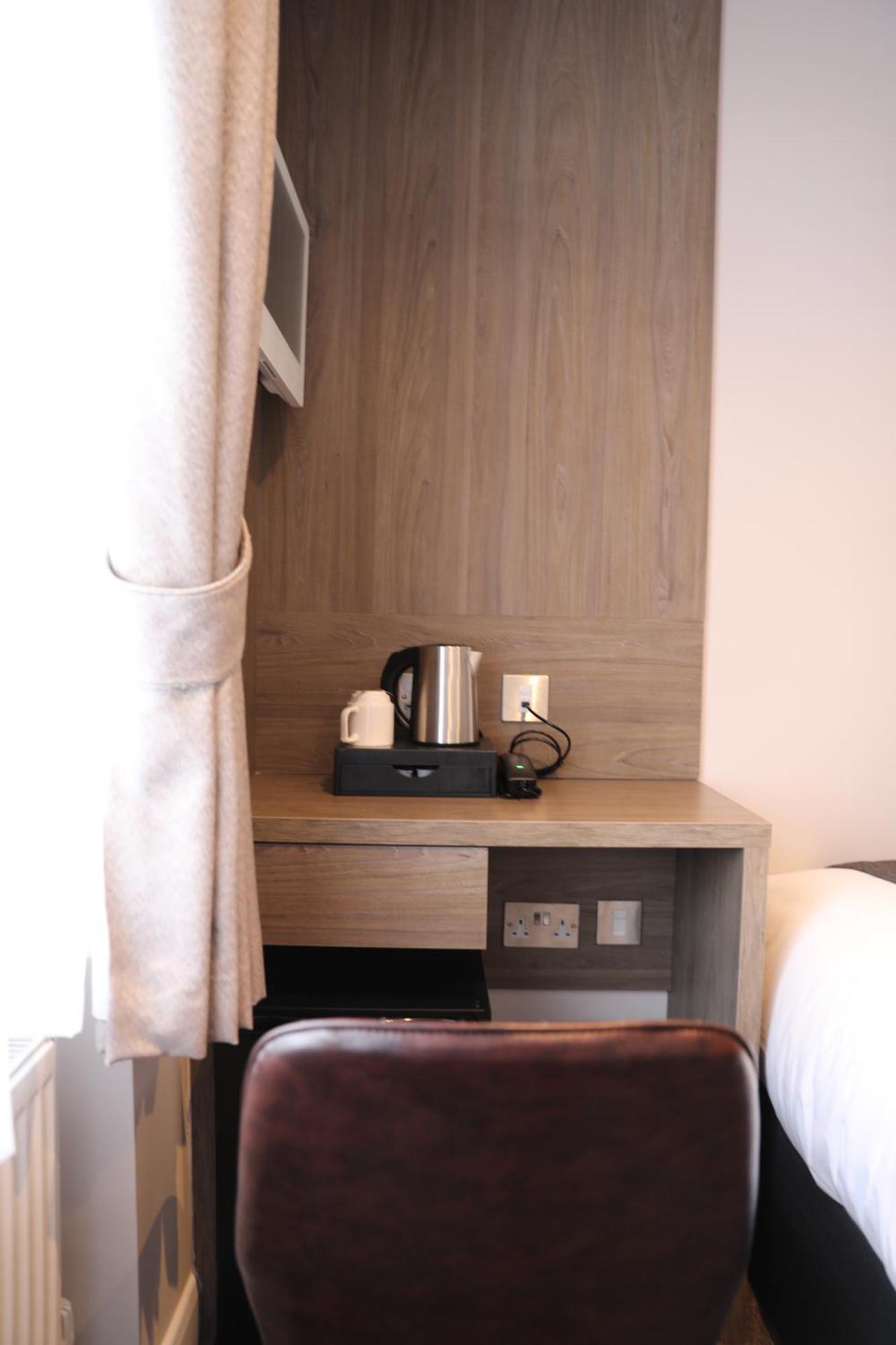 Reem Hotel Londres Habitación foto